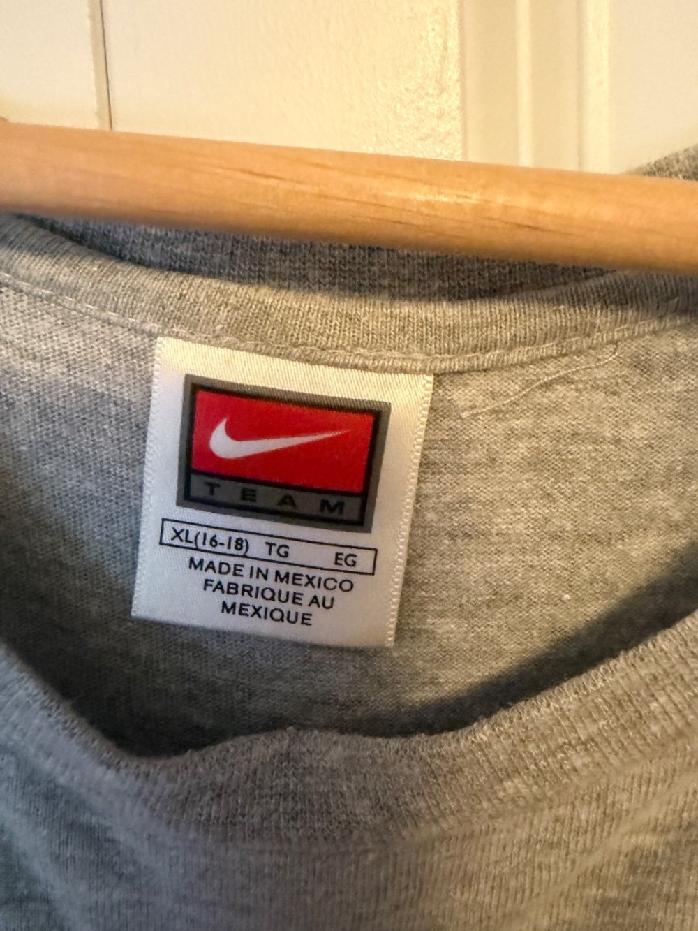 Nike Ohio State Women’s Long-sleeve Shirt - Picture 3 of 5